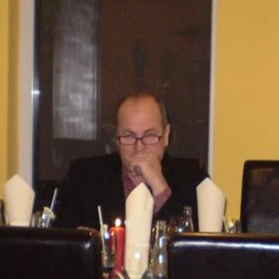 Attila, Komárom