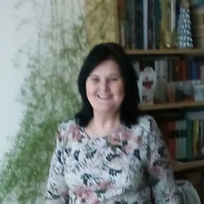 Eszter, Tatabánya