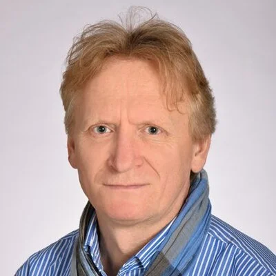 József, Vác
