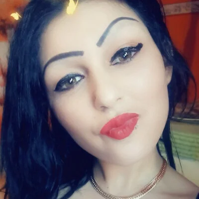 Mirella, Budapest