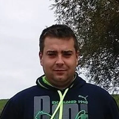 Ákos