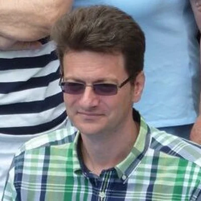 Róbert, Tiszaújváros