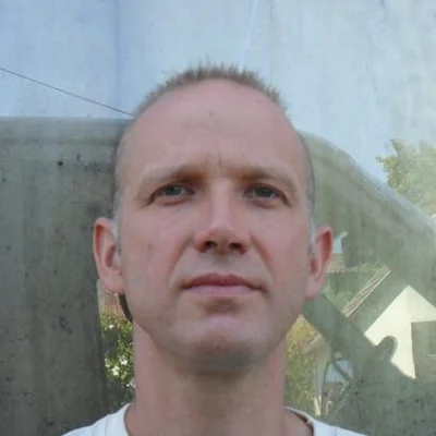 József