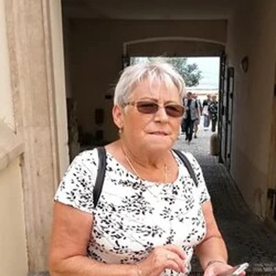 Éva