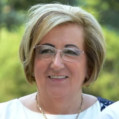 Tézia, Cegléd
