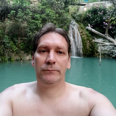 András