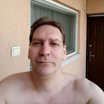András