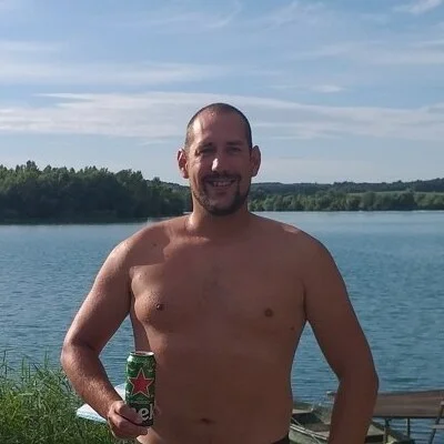 Tomi, Szombathely