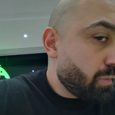 László
