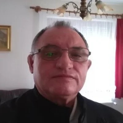 László, Bársonyos