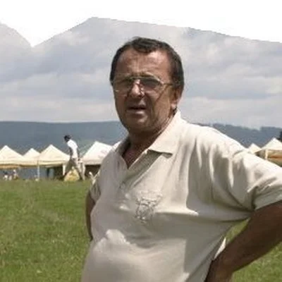 János
