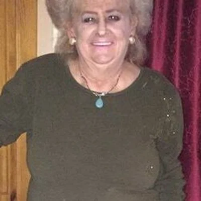 Eszti