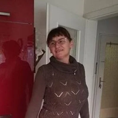 Éva, Bretten