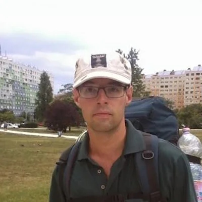 Áron, Budapest
