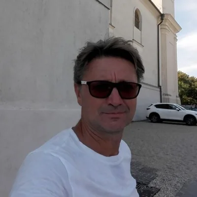 Áron