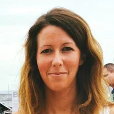 Mónika