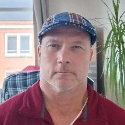 András