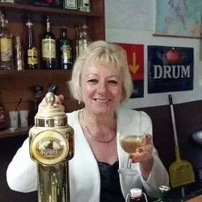 Márta, Dunaújváros