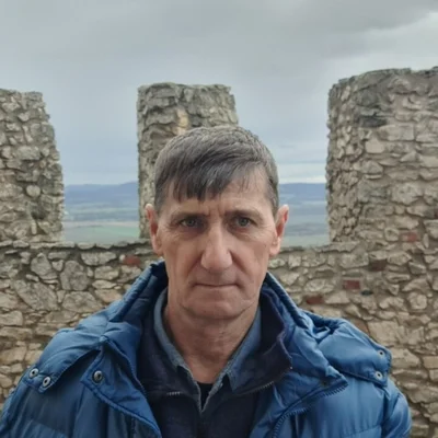 Gyula, Bőny
