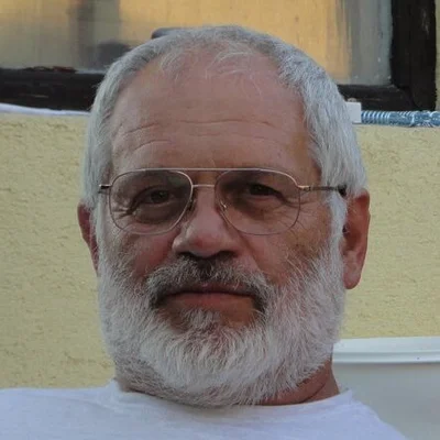 László, Budapest