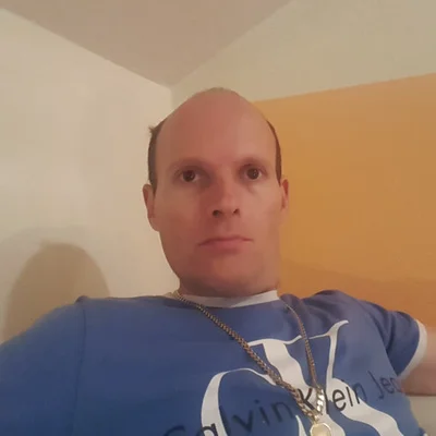 László