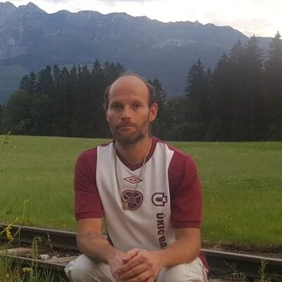 László