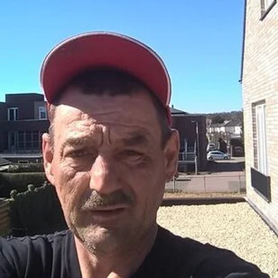 János