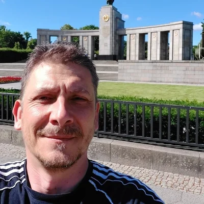 István, Berlin