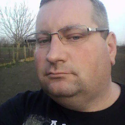 András