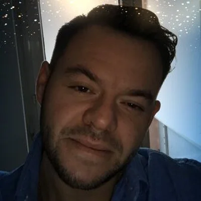 László