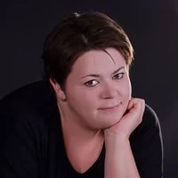 Alexandra, társkereső Lánycsók