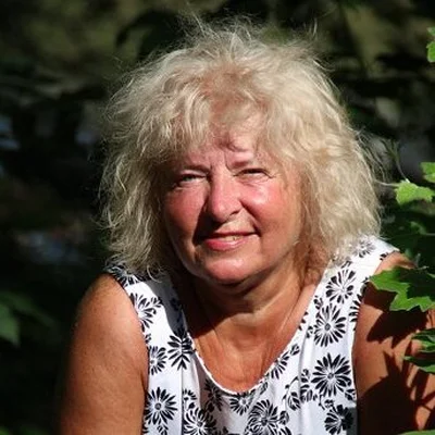 Katalin, Baja
