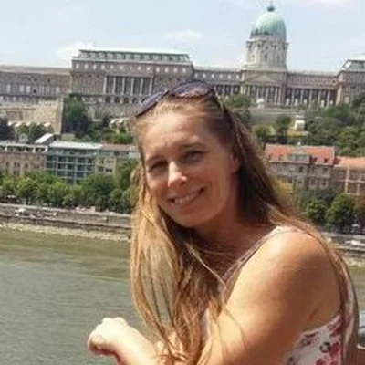 Mónika