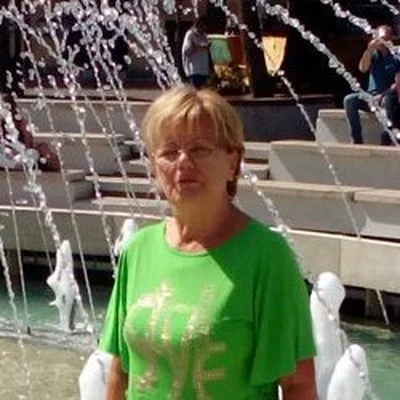 Éva