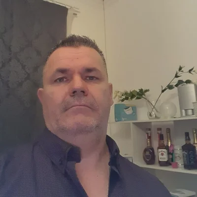 László