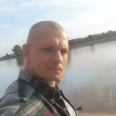 László