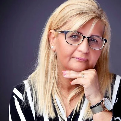Éva