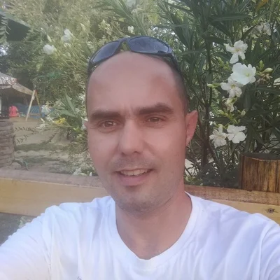 Péter, Komárom