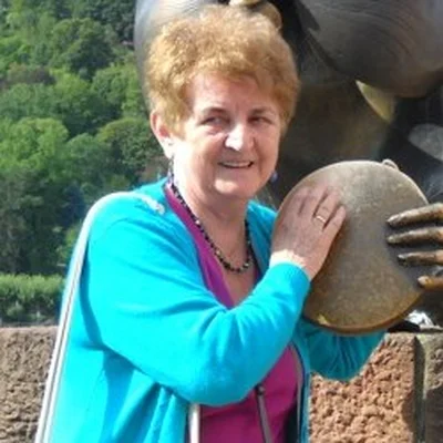Éva
