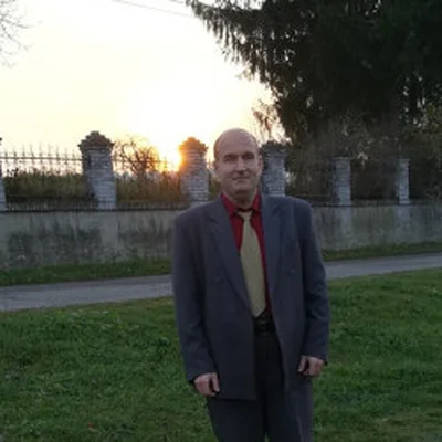Milán