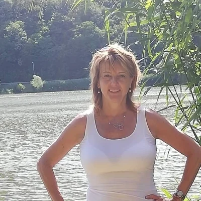 Andrea, Pécs