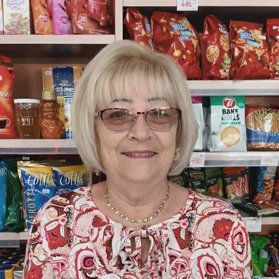 Adél