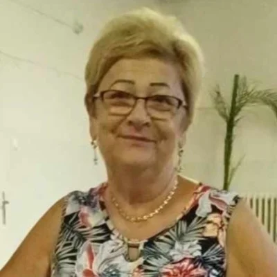 Adél