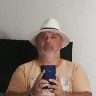 András