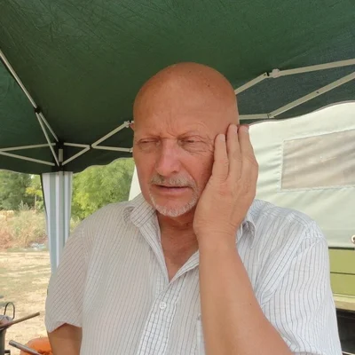 Toni, Szabadka