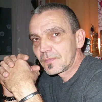 László
