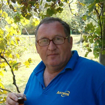 Joska, Ada
