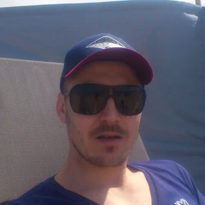 Zsolt, Nieuw-Vennep