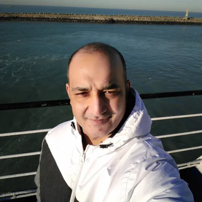 Laci, London