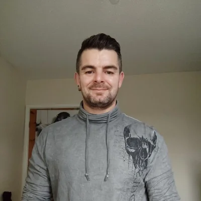 András